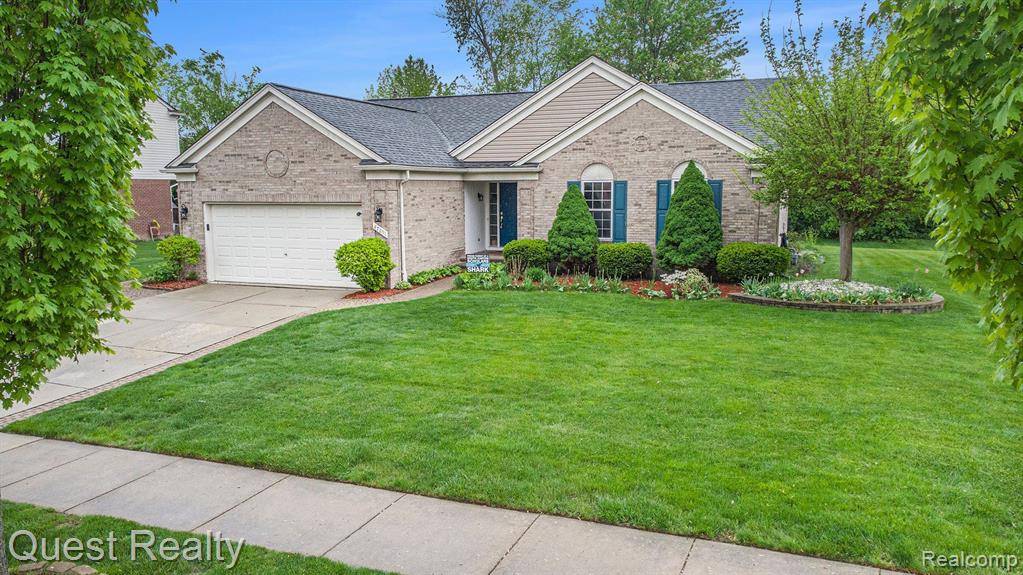 Canton, MI 48188,47291 FAIRLAWN Court