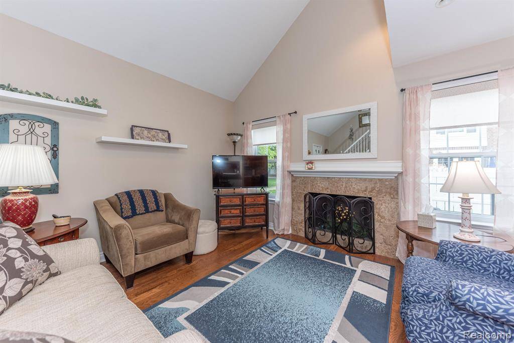 Northville, MI 48167,21118 E GLEN HAVEN Circle
