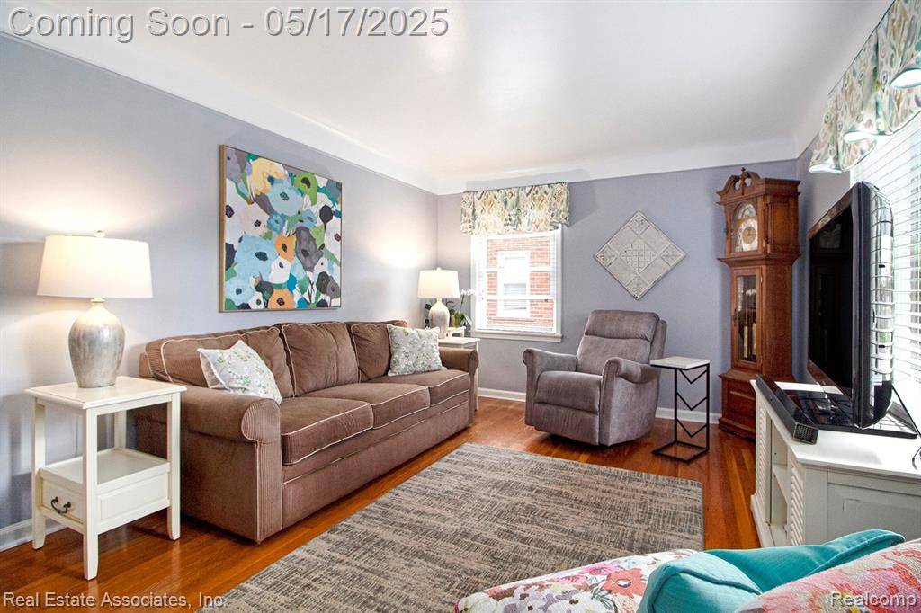 Livonia, MI 48150,11326 Loveland Street