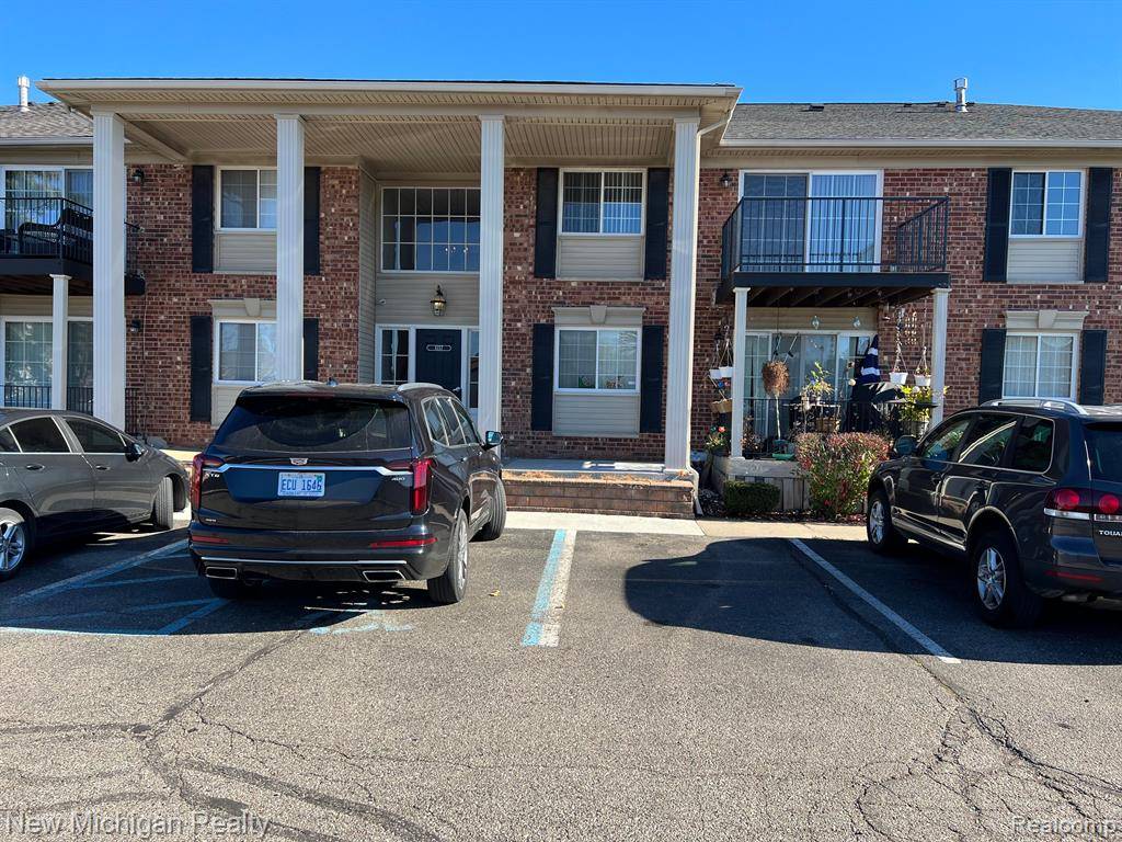 West Bloomfield, MI,6157 ORCHARD LAKE Road