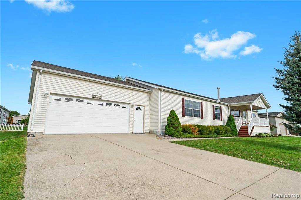South Lyon, MI 48178,11209 Apple Grove