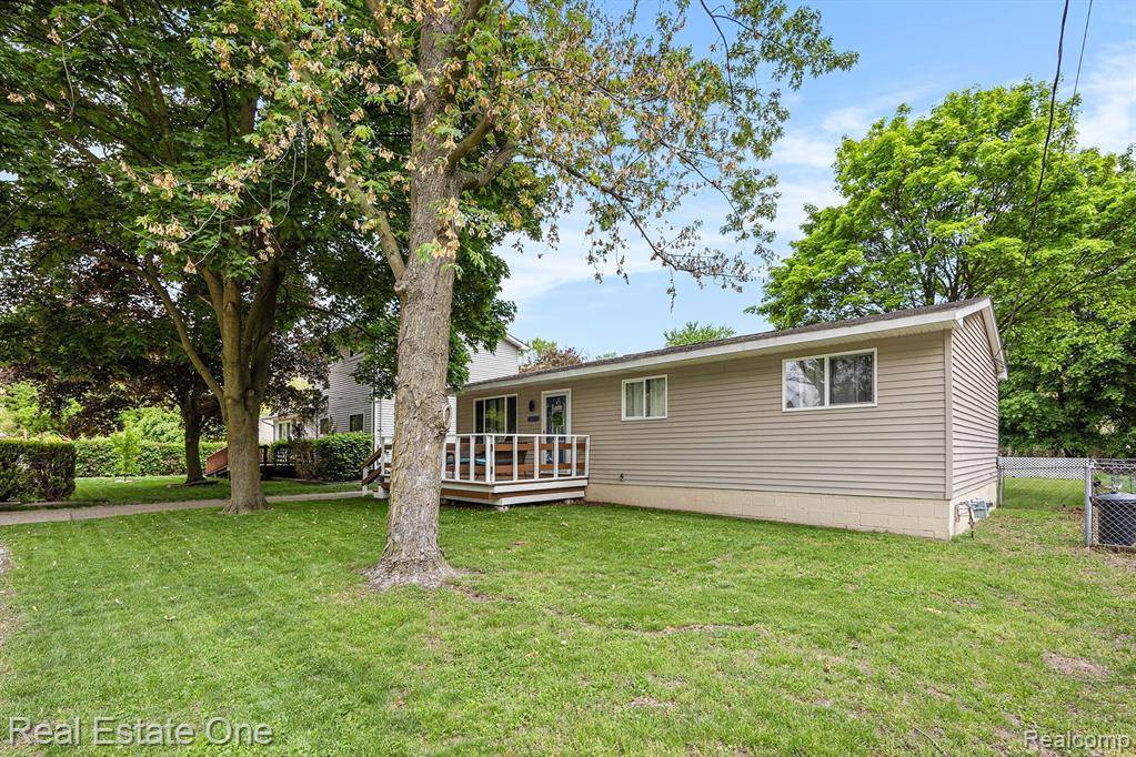 Utica, MI 48317,44080 DAVIS