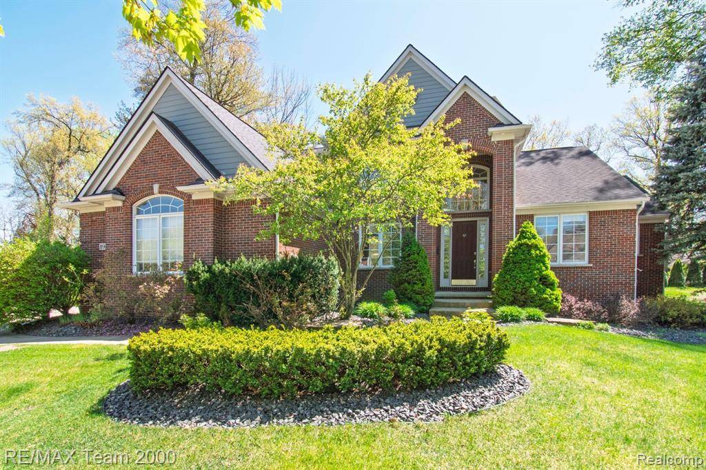 Commerce Twp, MI 48390,194 W REED LAKE