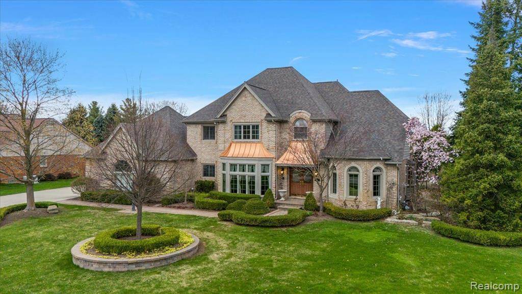 Rochester, MI 48306,152 Oakbridge Drive