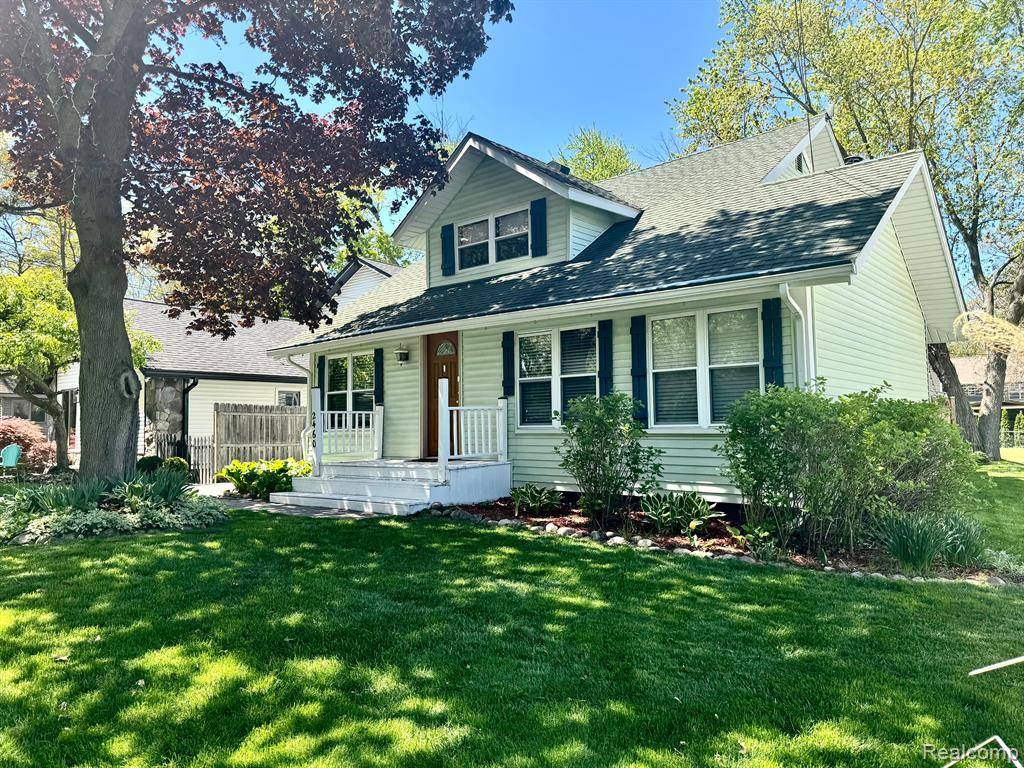 West Bloomfield, MI 48324,2460 HOOVER Avenue