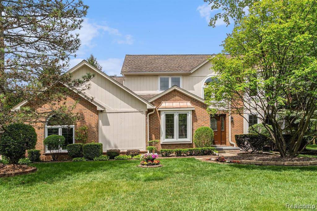 Troy, MI 48084,1590 PICADILLY Drive