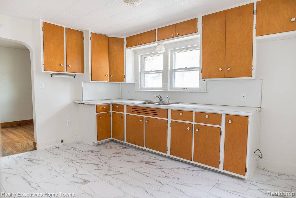 Port Huron, MI 48060,1635 Garfield Street