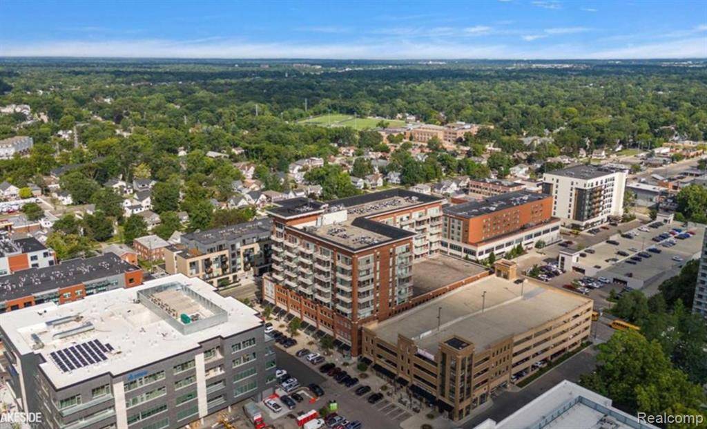 Royal Oak, MI 48067,350 N MAIN Street