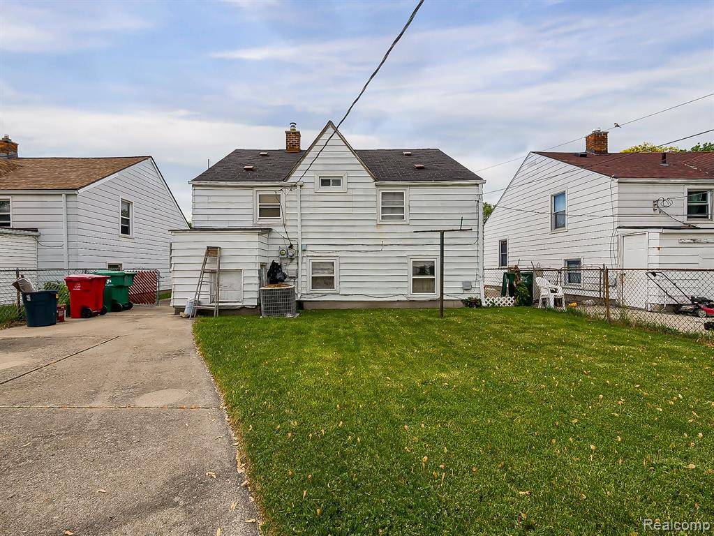 Eastpointe, MI 48021,22079 RAUSCH Avenue