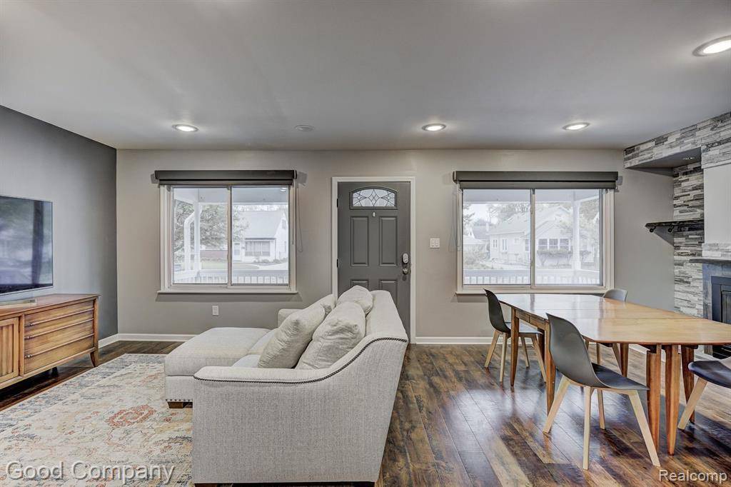 Ferndale, MI 48220,1688 W HAZELHURST Street