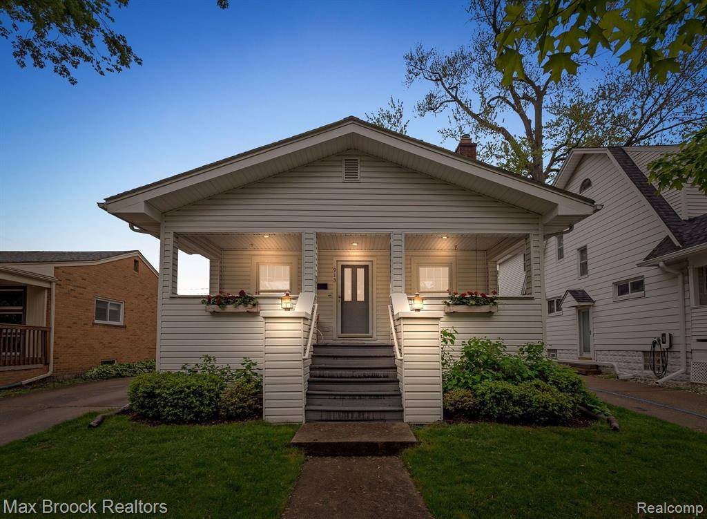 Royal Oak, MI 48067,913 MAPLEGROVE Avenue