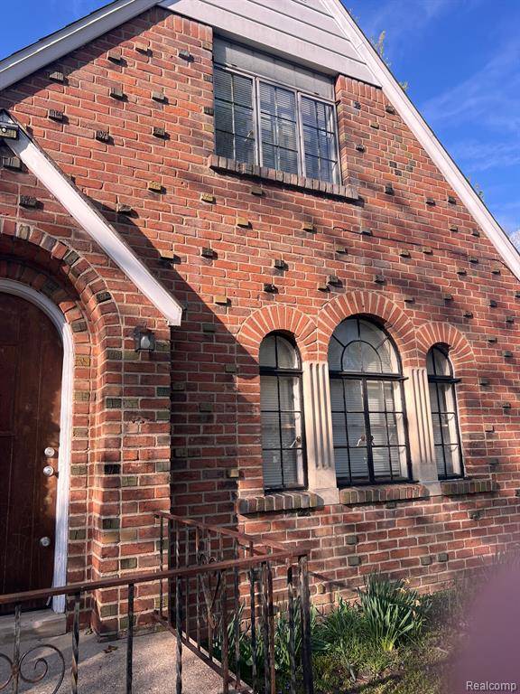 Flint, MI 48504,2424 THOMAS Street