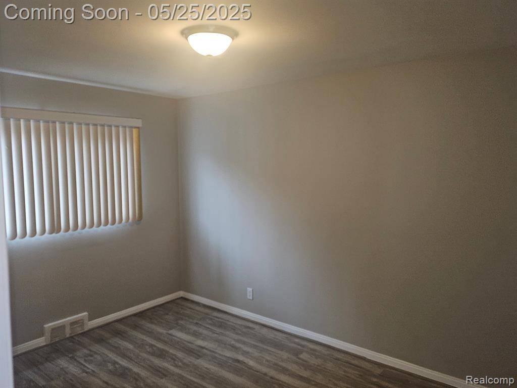 Oak Park, MI 48237,23091 SUSSEX Street