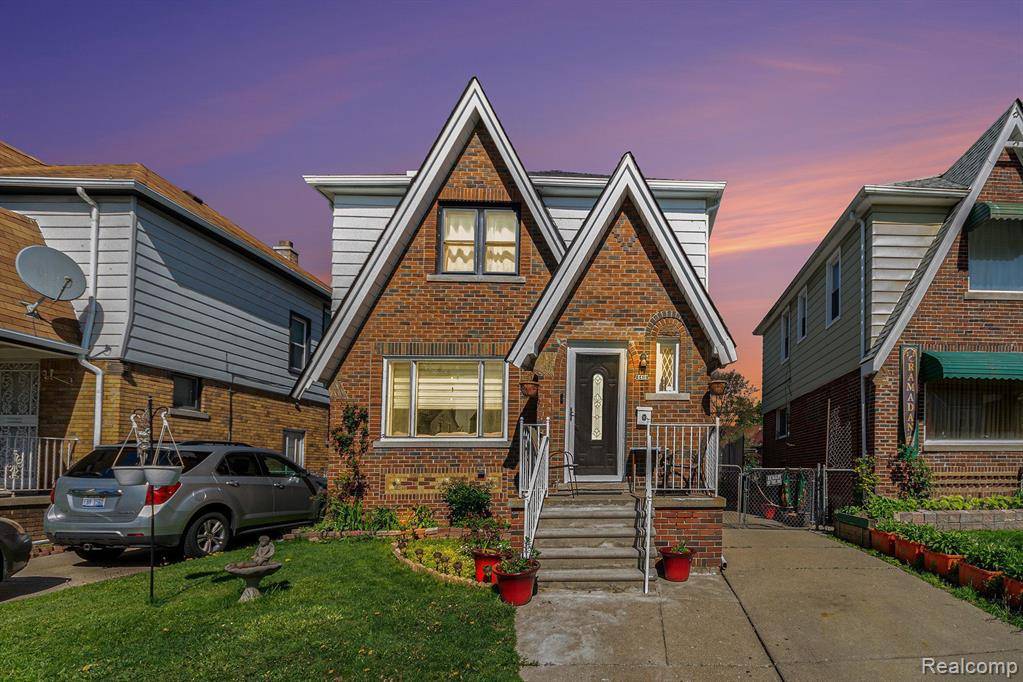 Dearborn, MI 48126,6416 HARTWELL Street