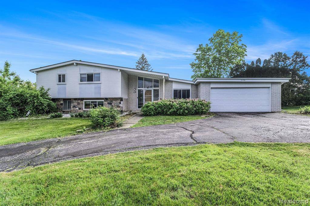 West Bloomfield, MI,5590 PEMBURY Lane
