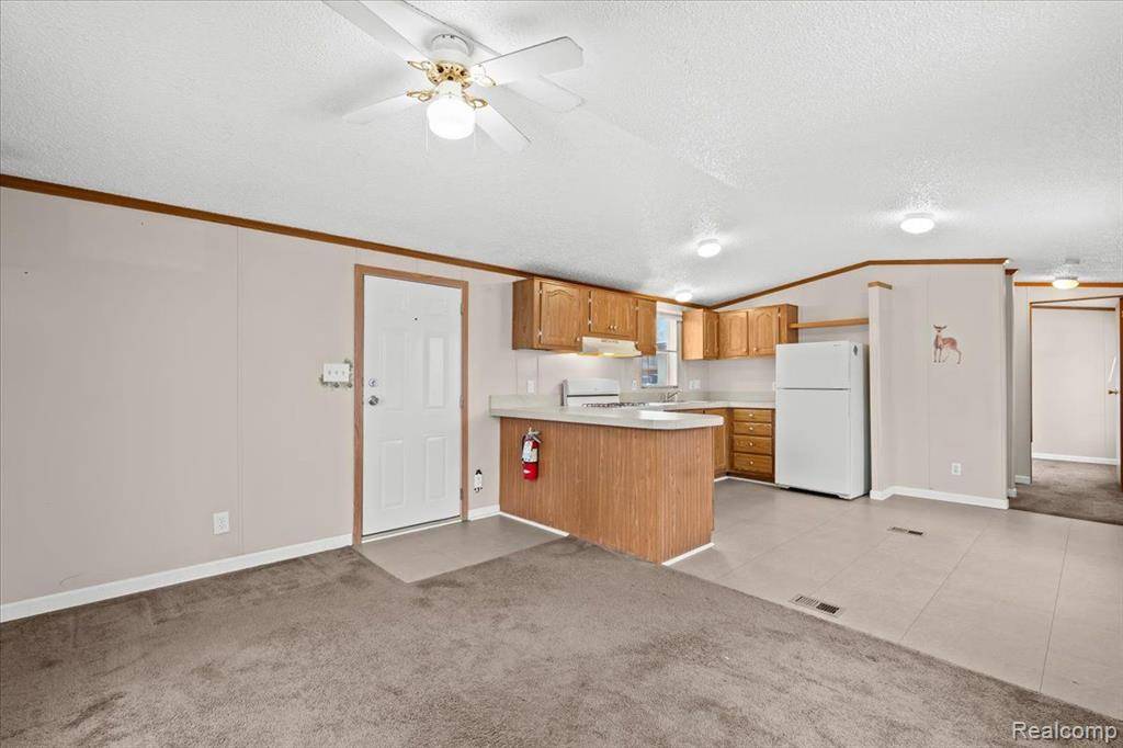 Farmington Hills, MI 48336,22600 MIDDLEBELT Road, Lot A-27