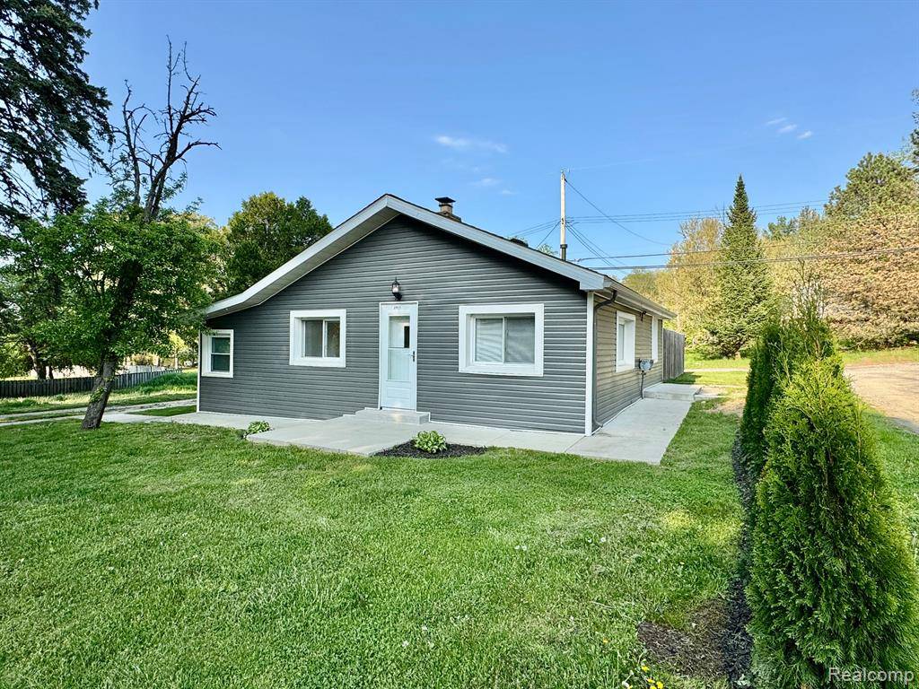 Clarkston, MI 48348,4915 Clarkston Road