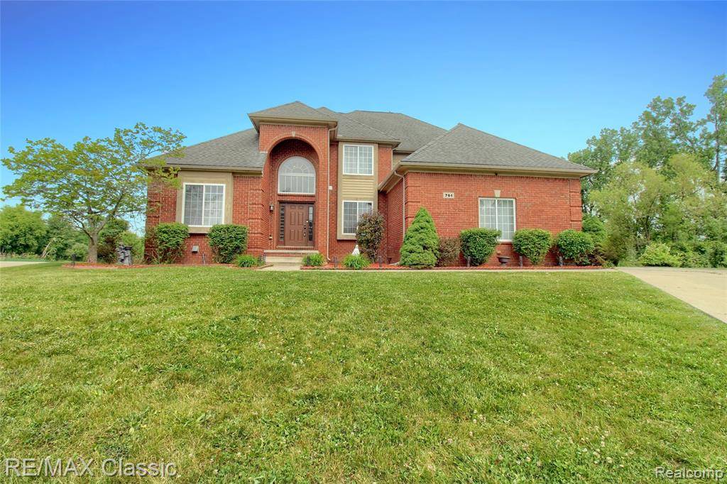 Wixom, MI 48393,761 Nissen Court