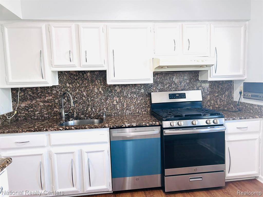 Troy, MI 48098,1840 BRENTWOOD Drive