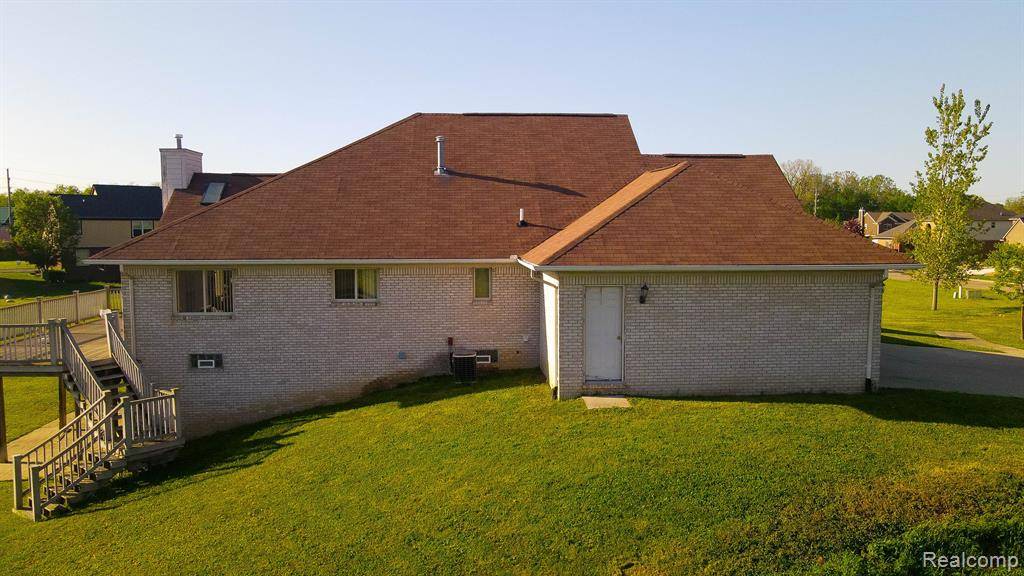 Pontiac, MI 48340,1121 CARPENTER Drive