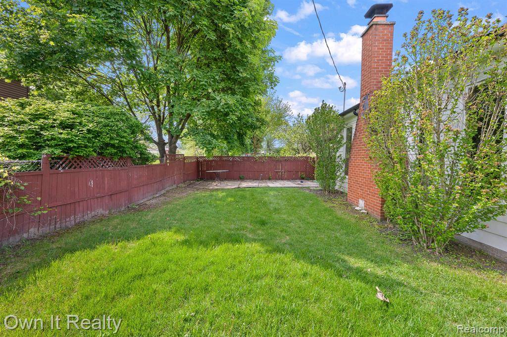 Redford, MI 48239,9656 Salem