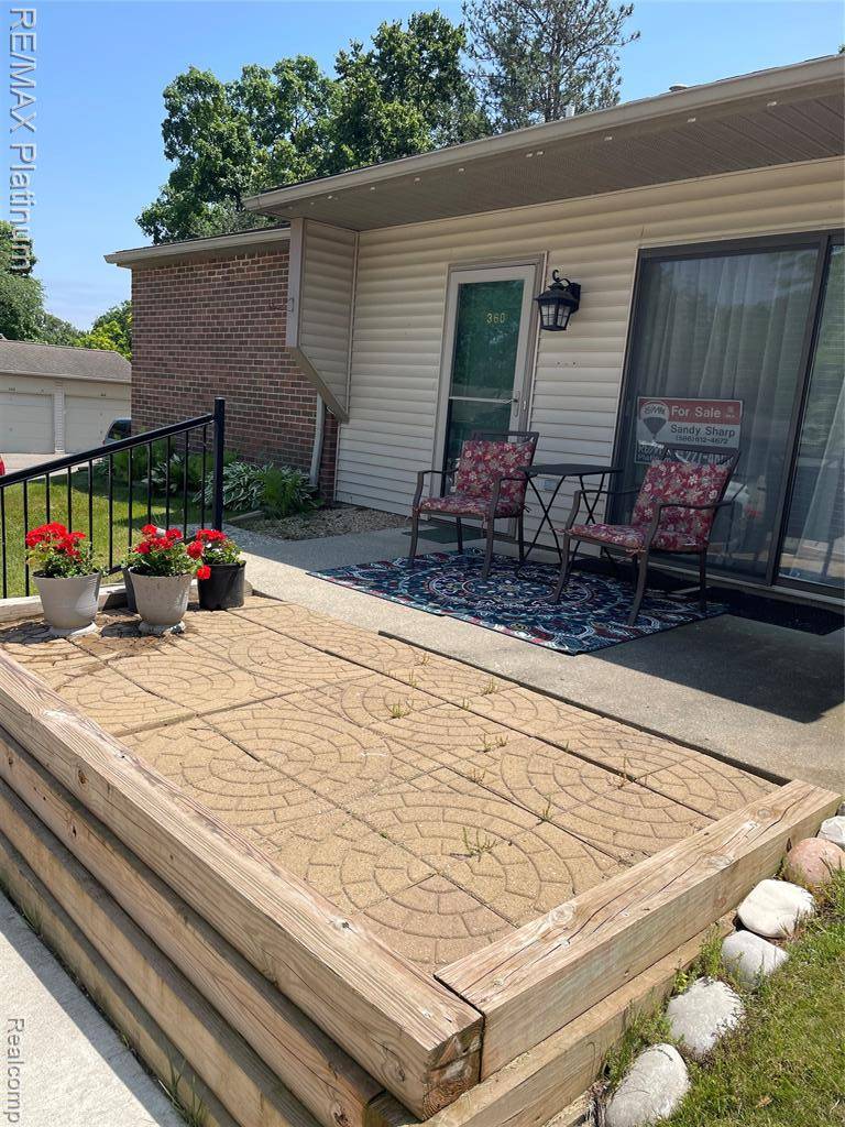 Brighton, MI 48116,360 SPRING BROOKE Drive