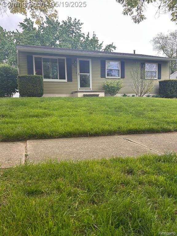Howell, MI 48843,809 ISBELL Street