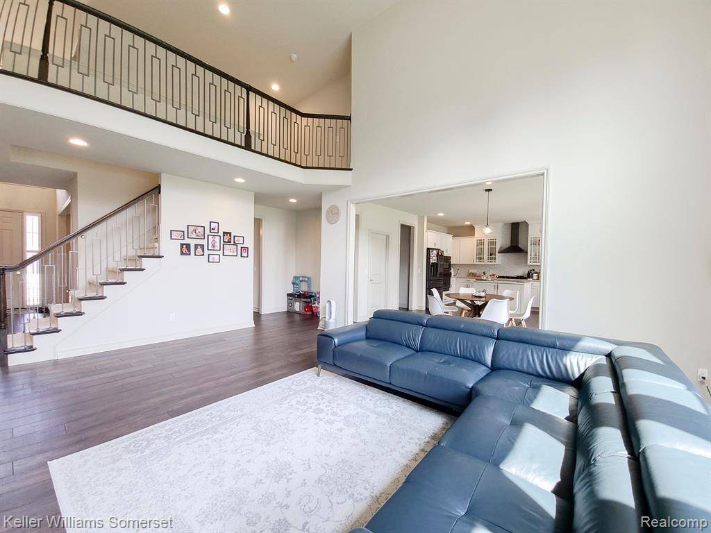Troy, MI 48085,5342 RANGEMORE Drive