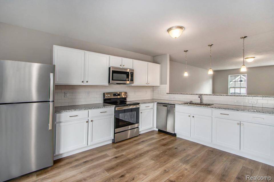 Blissfield, MI 49228,204 Kingsberry Drive