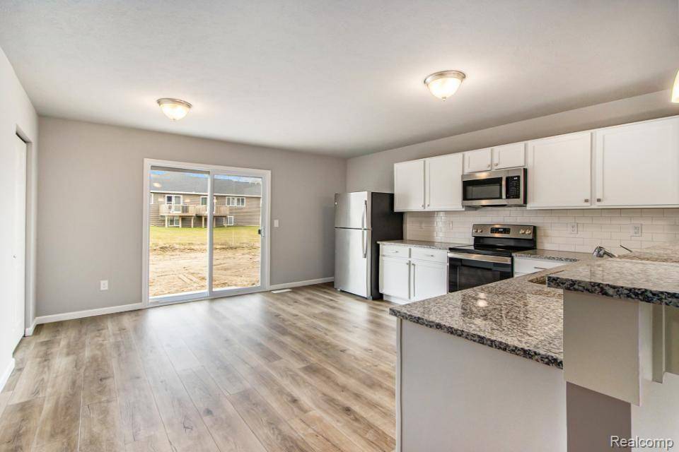 Blissfield, MI 49228,204 Kingsberry Drive
