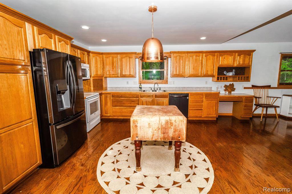 Columbiaville, MI 48421,4707 MOUNT MORRIS Road