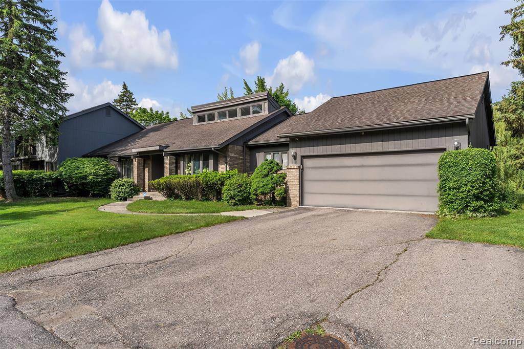 West Bloomfield, MI,5520 RIDGEWOOD