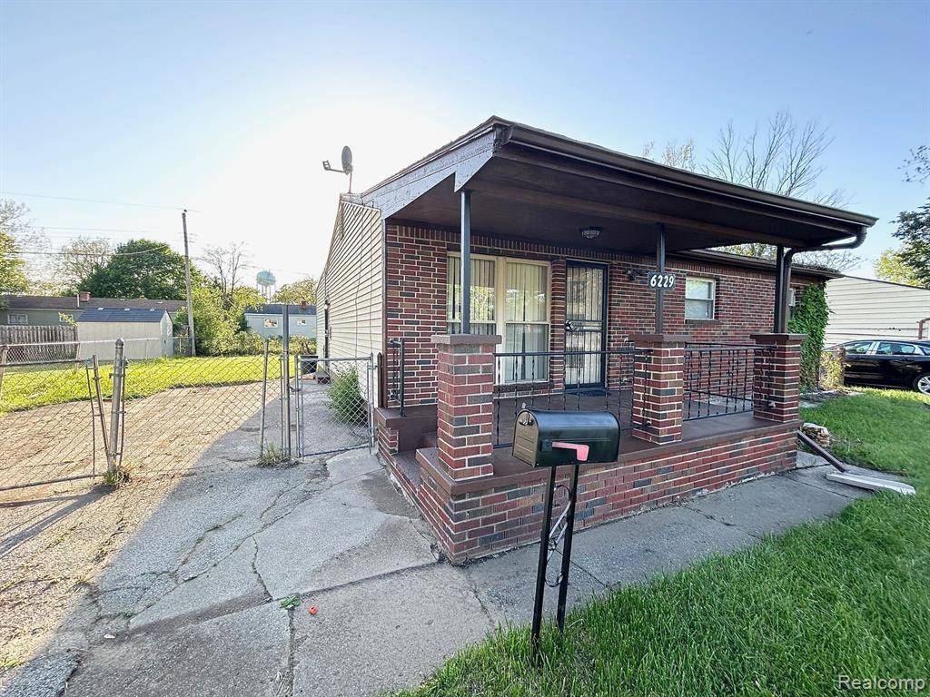 Mount Morris, MI 48458,6229 DETROIT Street