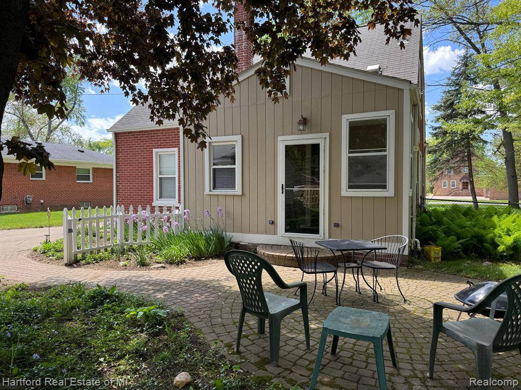 Southfield, MI 48033,25220 Code Road