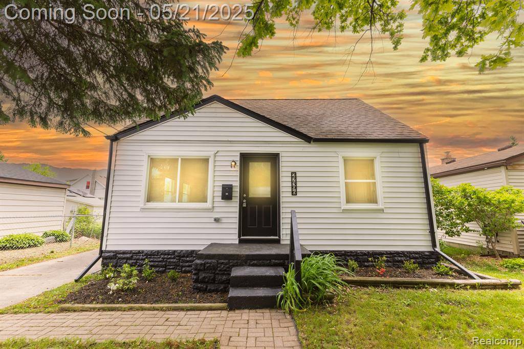 Roseville, MI 48066,27396 BEECHURST Street