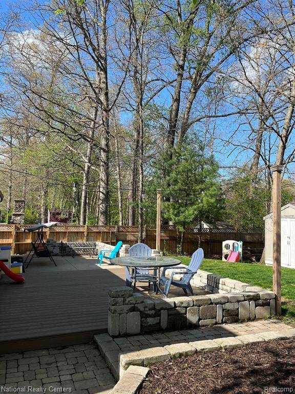 Brighton, MI 48116,1041 FAIRWAY TRAILS Drive
