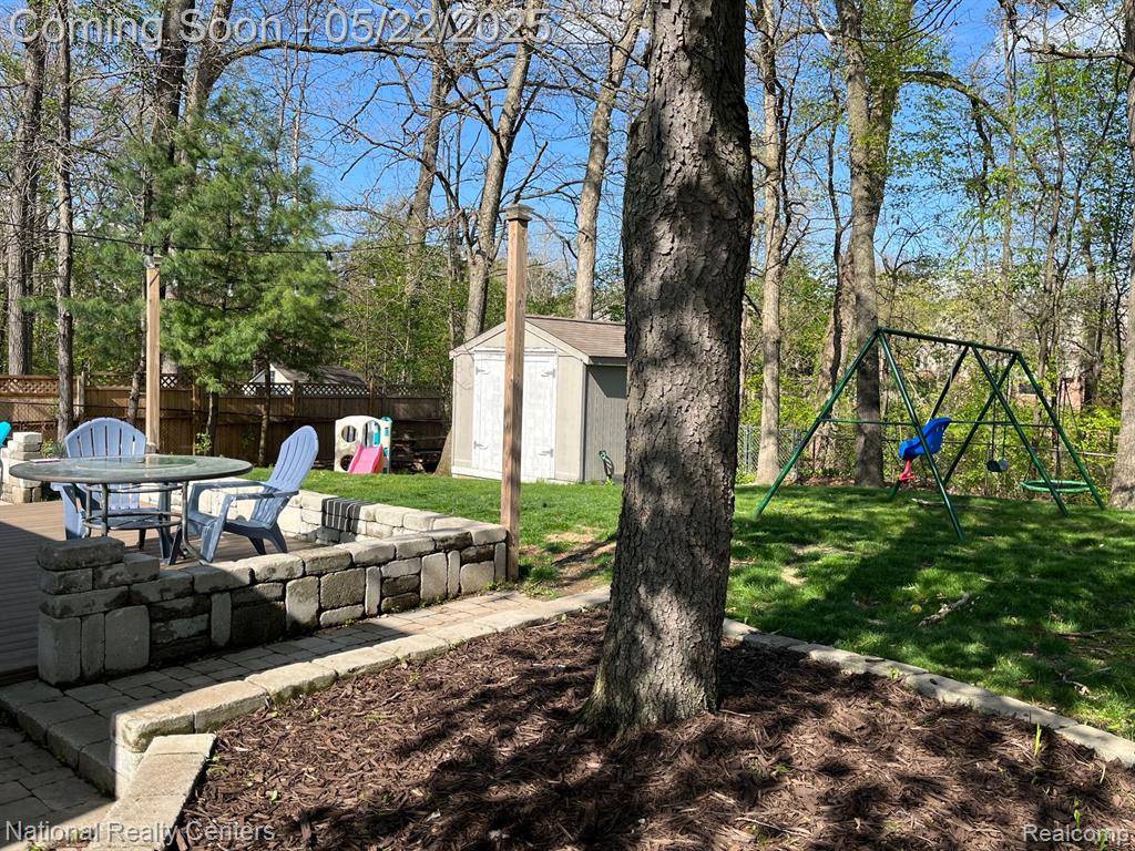 Brighton, MI 48116,1041 FAIRWAY TRAILS Drive