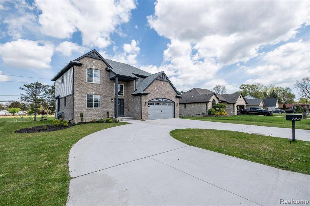 Clinton Twp, MI 48036,18767 MILLAR Road