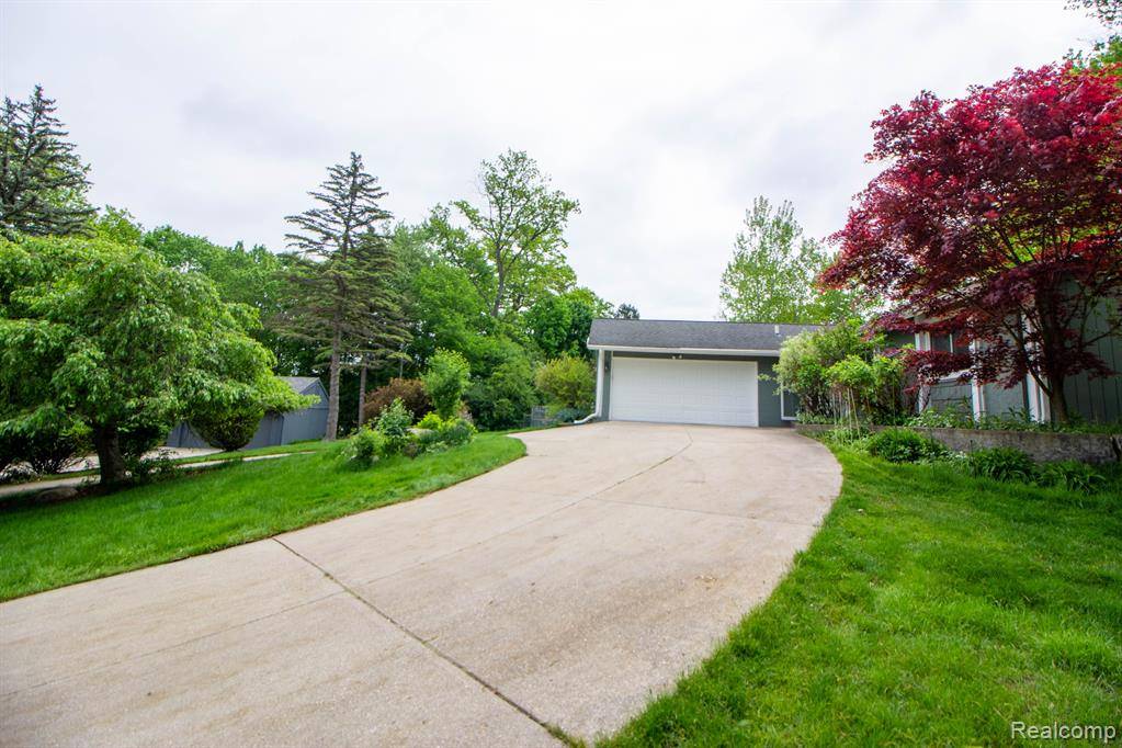 West Bloomfield, MI,5107 CHESTERSHIRE CT