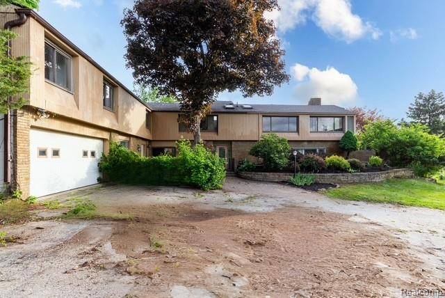 Milford, MI 48380,4554 MYSTIC HILLS Circle
