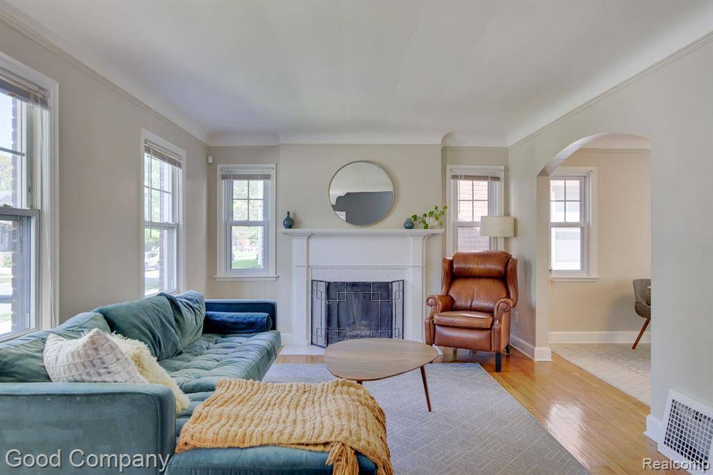 Ferndale, MI 48220,210 E OAKRIDGE Street