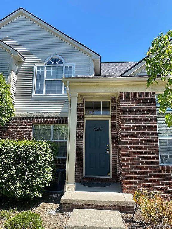 Walled Lake, MI 48390,18203 ADRI Circle