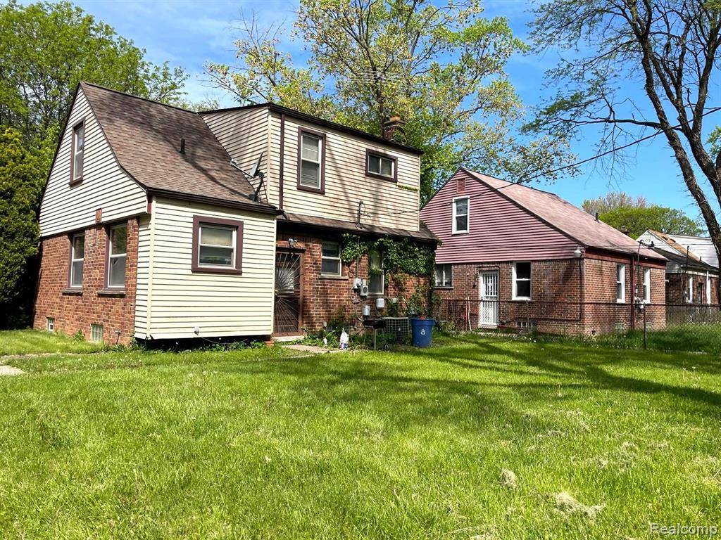 Detroit, MI 48219,19400 GREYDALE Avenue