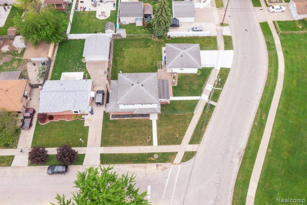 Lincoln Park, MI 48146,2070 MEYER Court