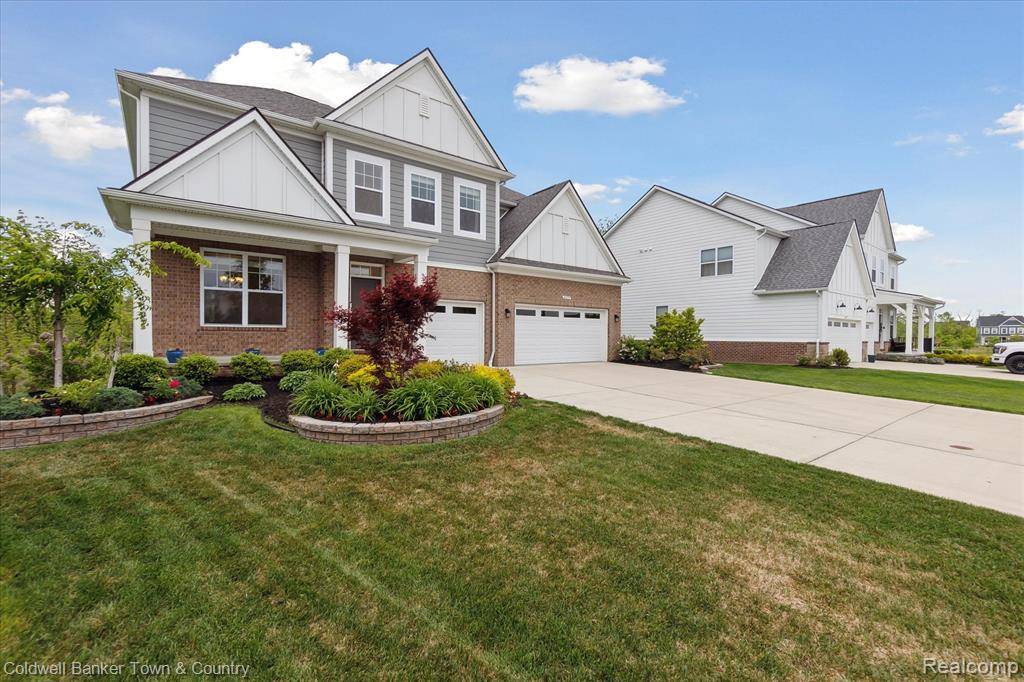 South Lyon, MI 48178,24295 BAY LAUREL Lane