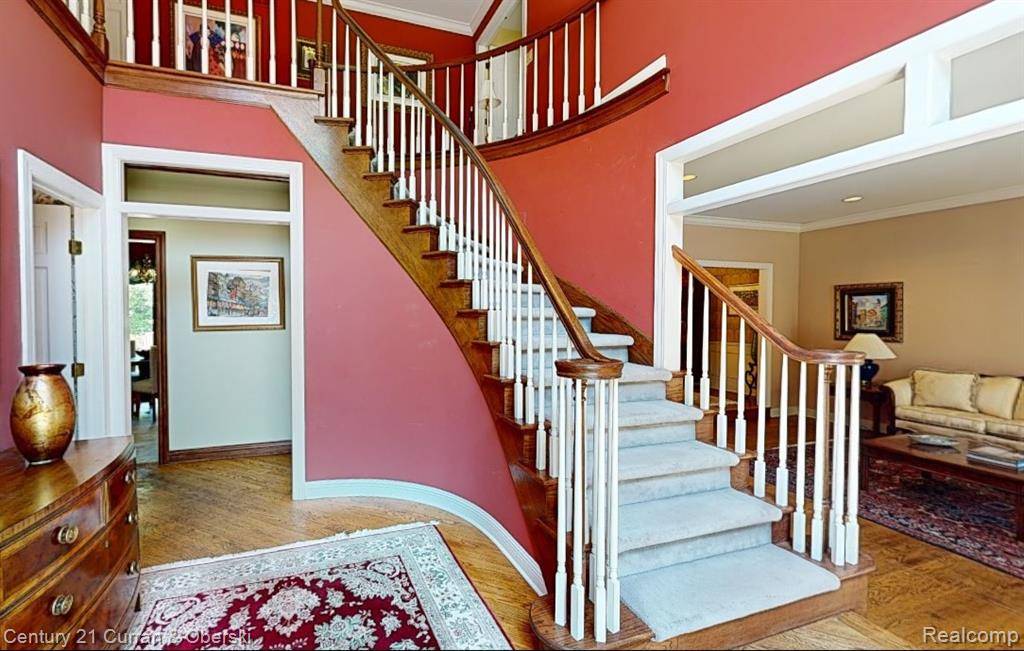Farmington Hills, MI 48331,29918 KENLOCH Drive