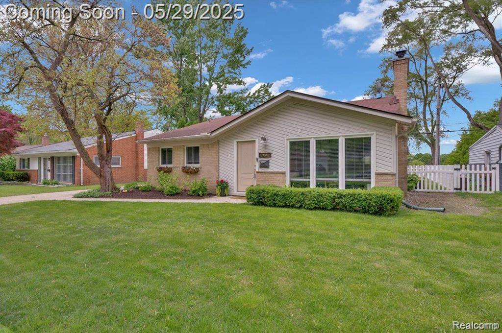 Rochester Hills, MI 48307,1227 SYCAMORE Drive