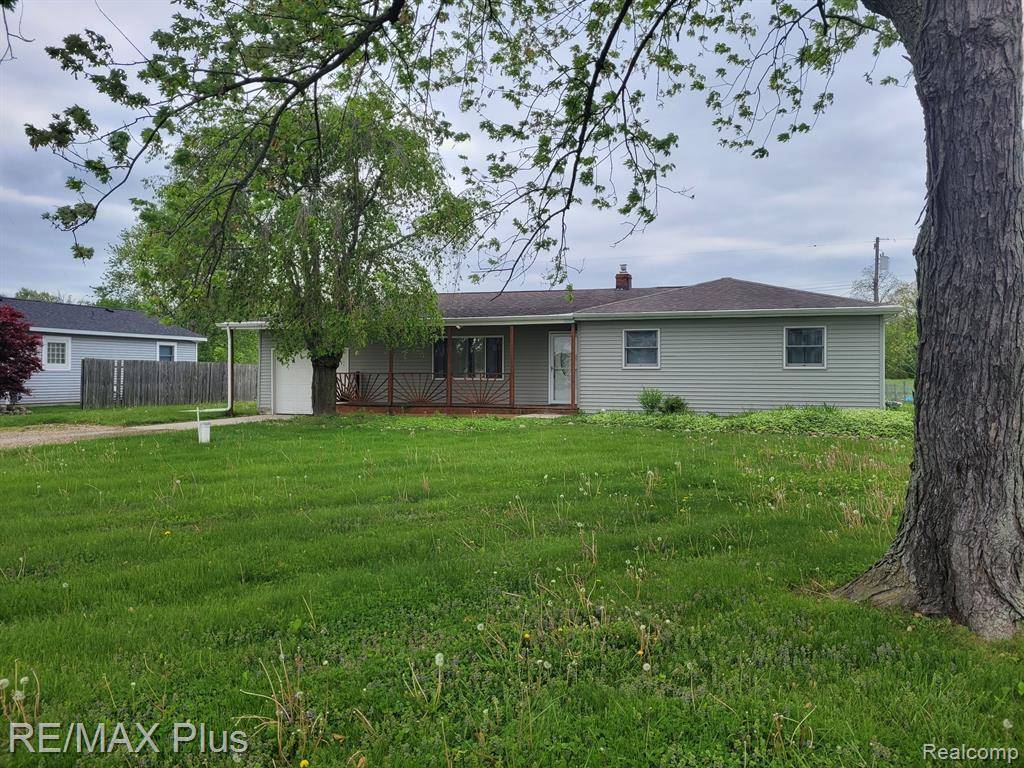 Lapeer, MI 48446,1082 MORRIS Road