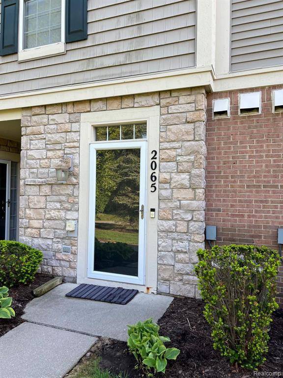 Canton, MI 48188,2065 PINECROFT Drive