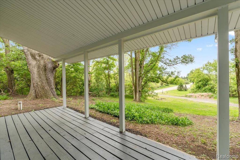 Pinckney, MI 48169,10820 CEDAR LAKE Road